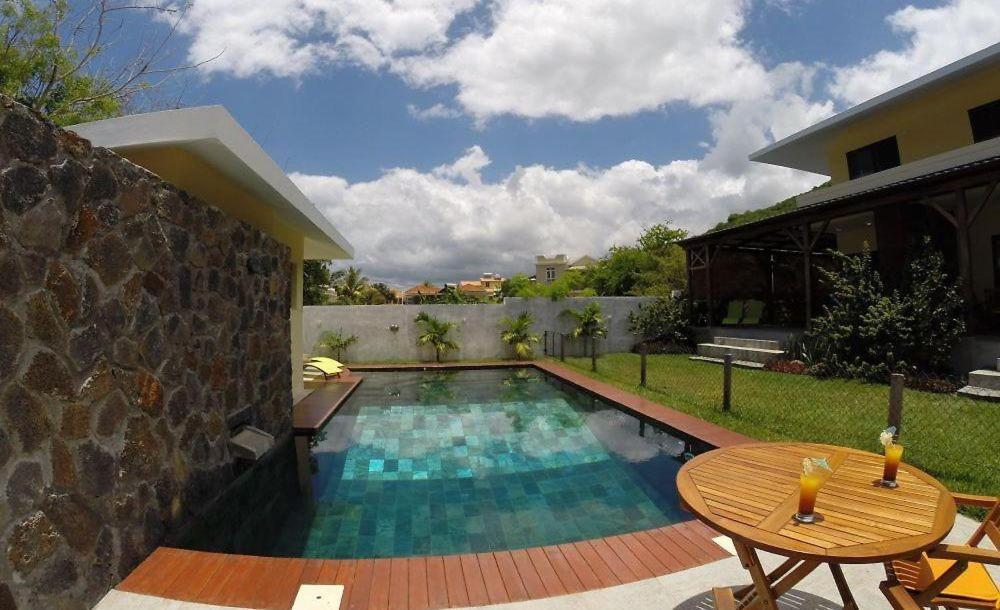 Villa Des Frangipanes Ла Гулет Екстериор снимка